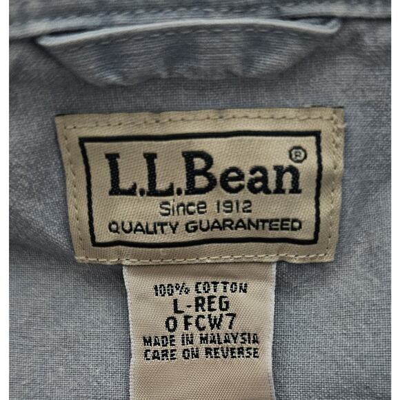 LL Bean Denim Shirt Mens Large Vintage Blue Cotton Pockets Long Sleeve Button Up - Picture 2 of 12